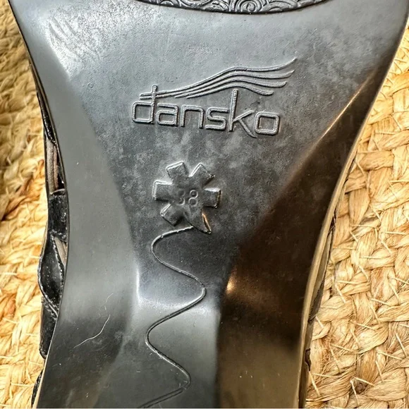 DANSKO Clarissa Daisy Floral Black Leather Slides Heels Sandals EUR 38 (7.5-8) - Picture 16 of 16